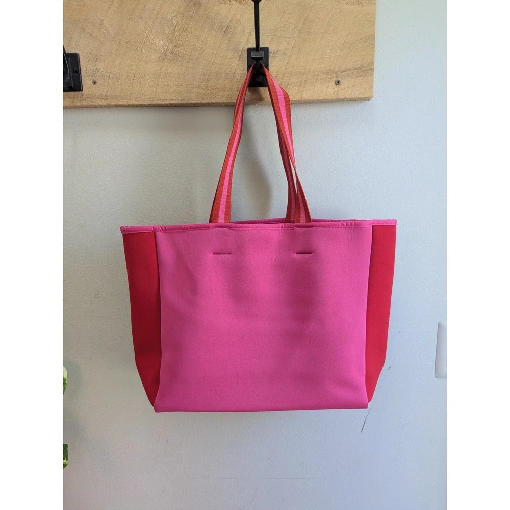 SUMMERSALT Beach Pool Tote Purse Shoulder Bag Neoprene Pink/Red Water Resistant